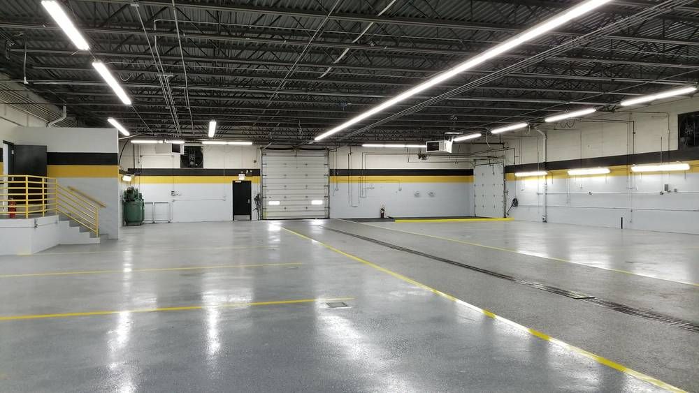 Auto Dealer / Service Facility: 6420 Joliet Rd, Countryside, IL 60525